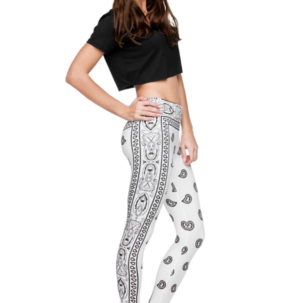 🎄Bandana Paisley Styled Hip Hop White Leggings OS